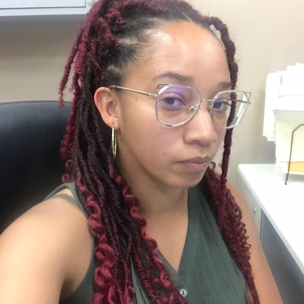 Meet your Posher, Stephanie